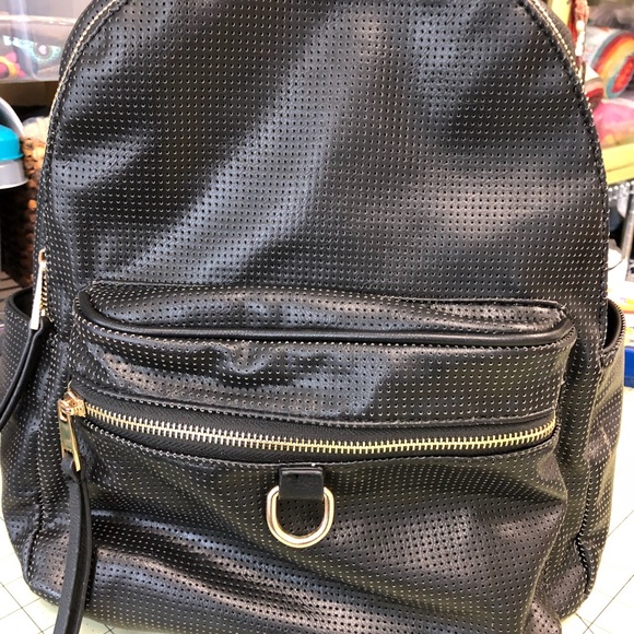 Backpack - Picture 1 of 7